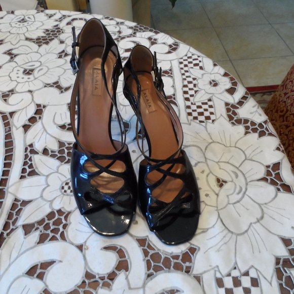 Alaia Paris Black Patent Leather Strappy Heels Size EU 38.5B US 8.5M - Picture 1 of 16
